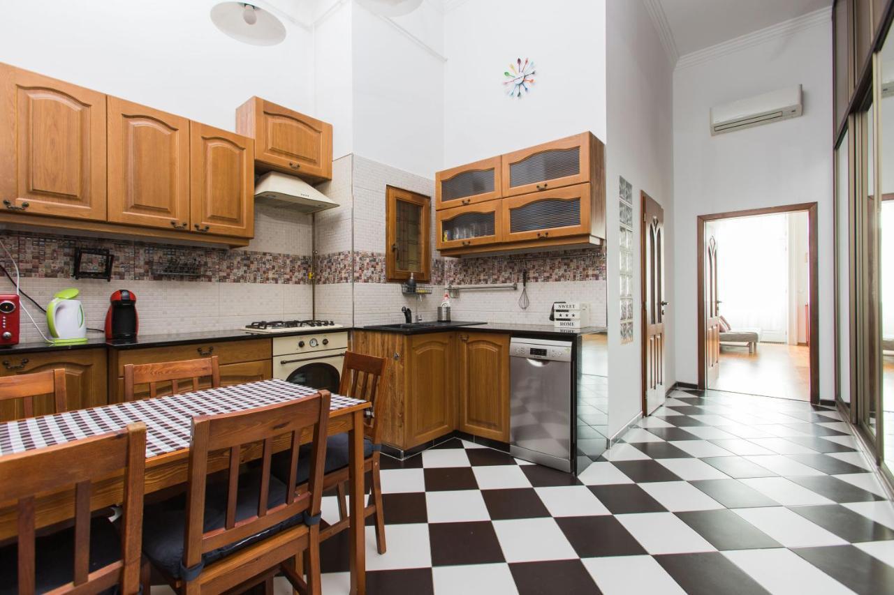 Grand Boulvard Apartment Budapest Eksteriør bilde